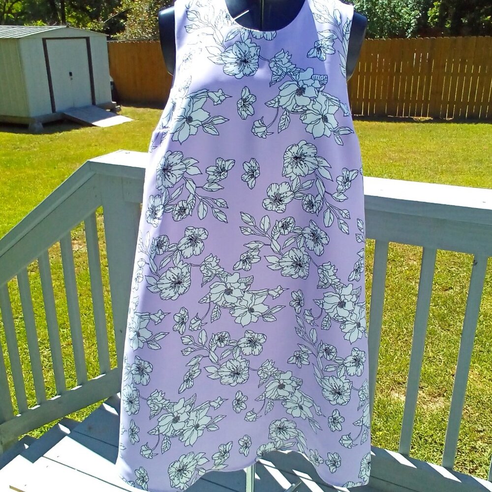 NWOT Jessica London Sleeveless Dress, Size 14w, Color Liac w/flower print.